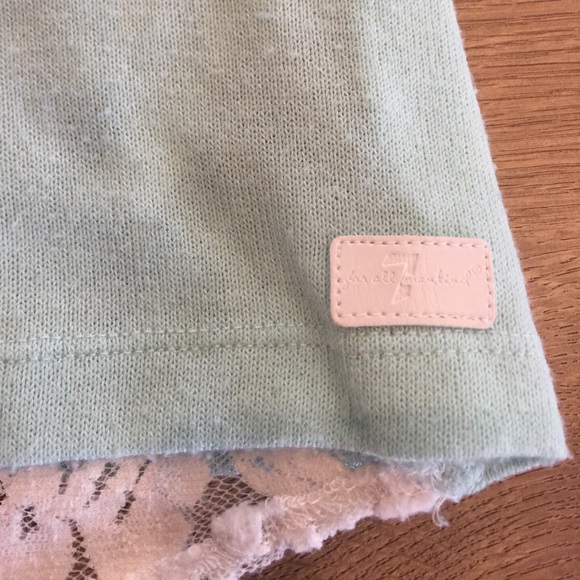 Sweater - Picture 3 of 4